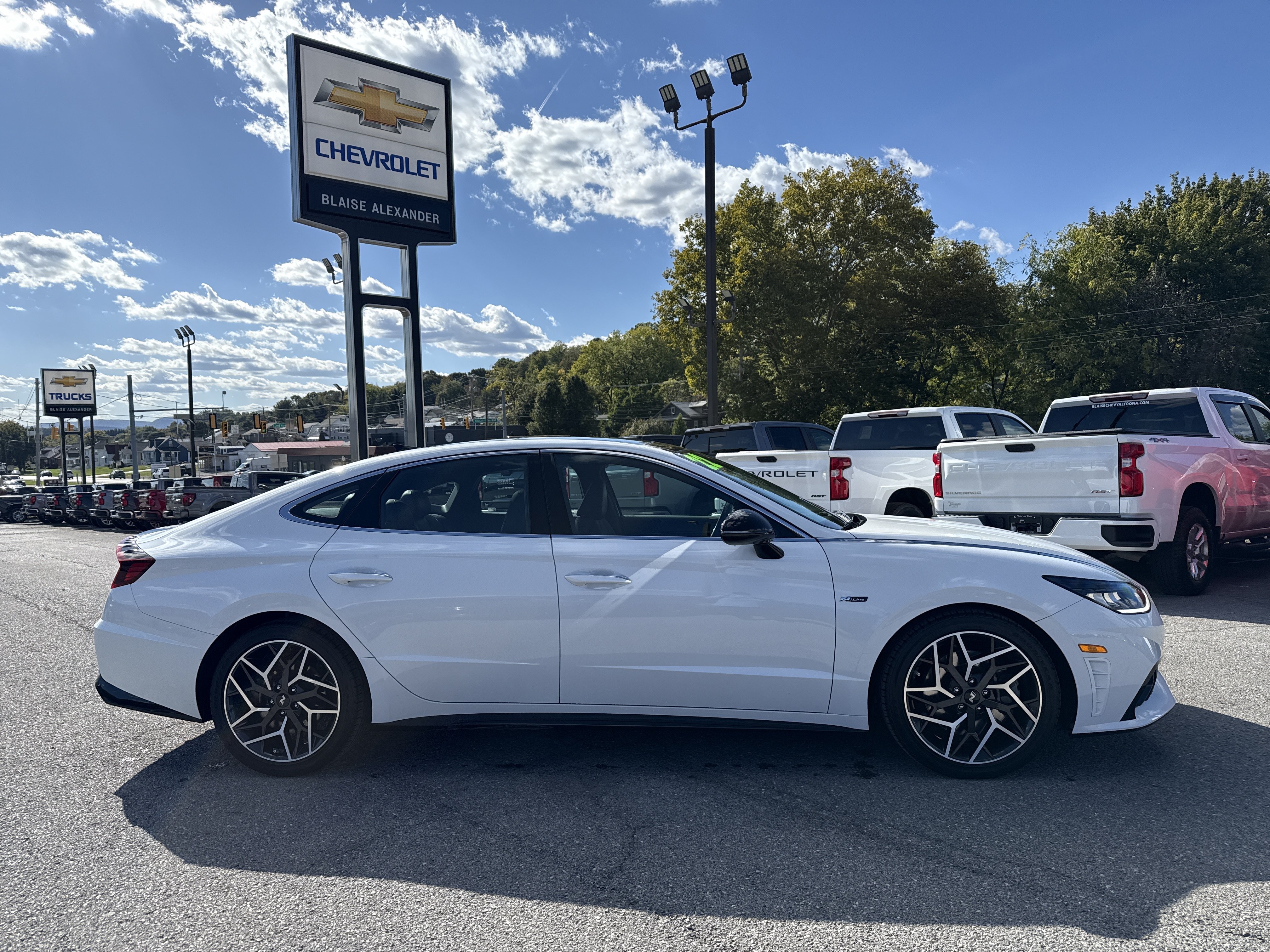 Used 2022 Hyundai Sonata N Line FWD image 2