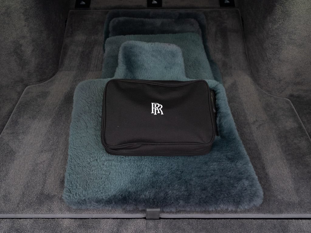 Certified 2023 Rolls-Royce Cullinan w/ Dark Exterior Package AWD/4WD image 52