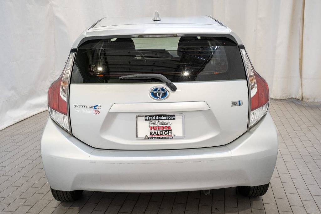 Used 2016 Toyota Prius C Four image 4