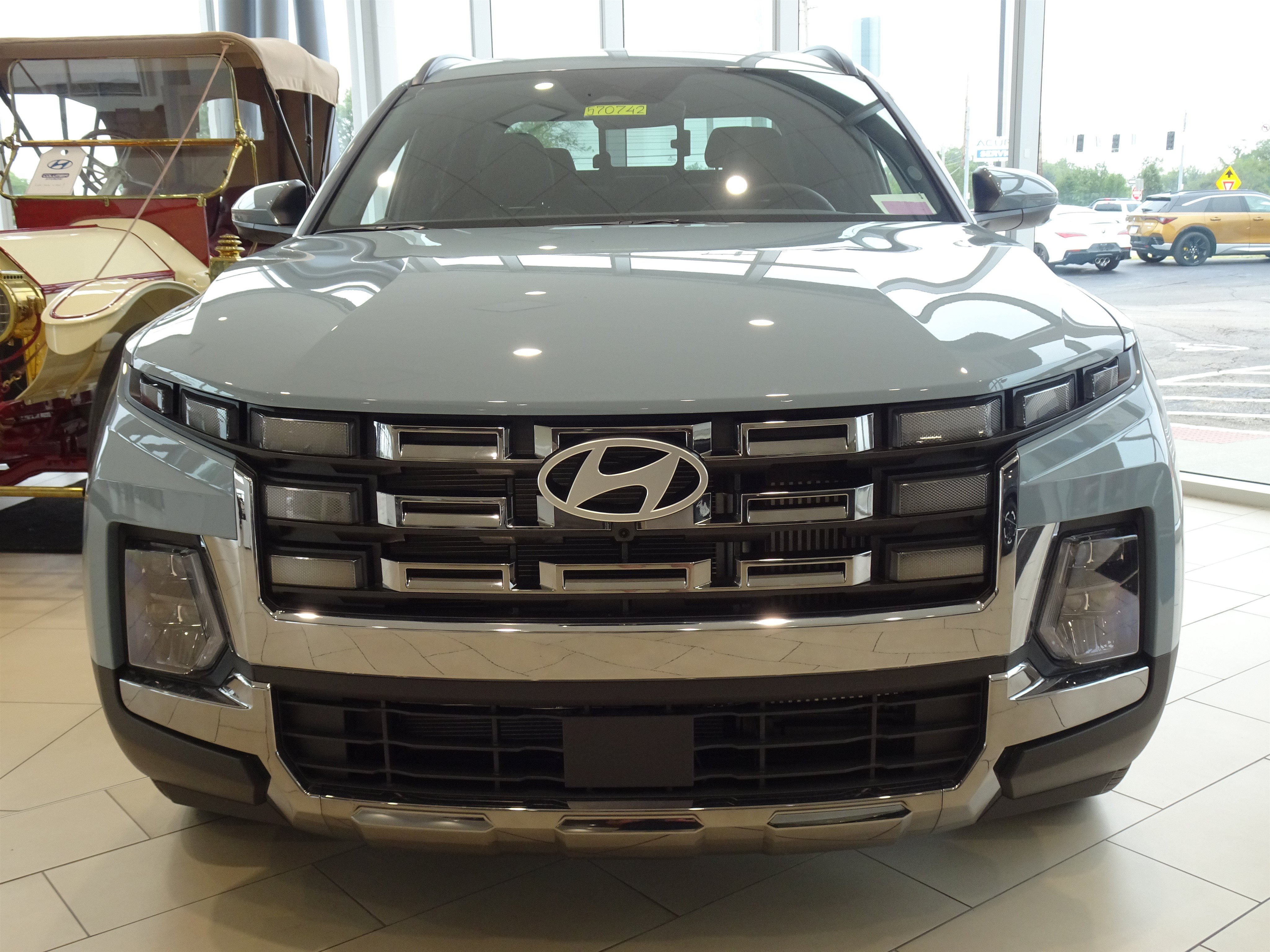 New 2025 Hyundai Santa Cruz Limited AWD/4WD image 3