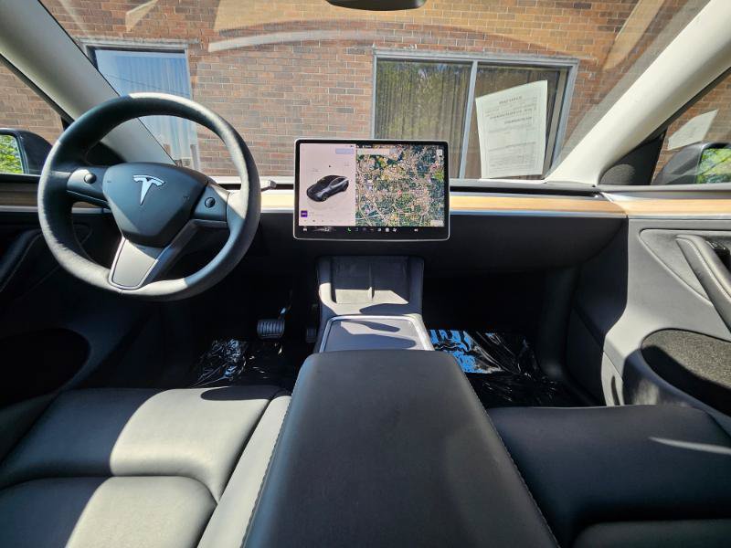 Used 2024 Tesla Model Y Long Range AWD/4WD image 40