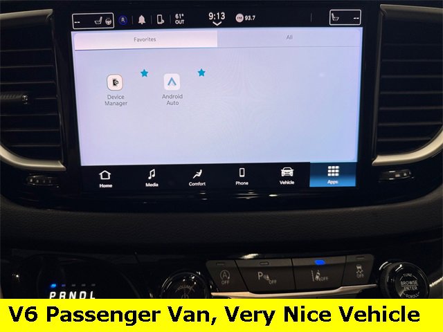 Used 2024 Chrysler Pacifica Touring-L image 14