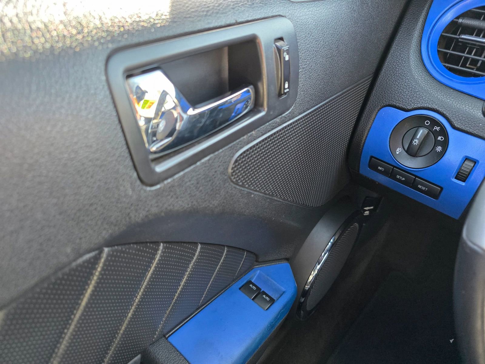 Used 2012 Ford Mustang Premium RWD image 17