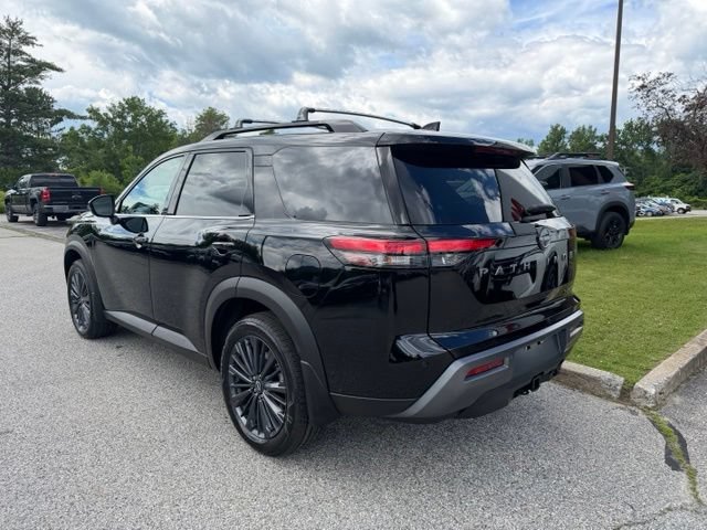 New 2026 Nissan Pathfinder SL w/ SL Premium Package AWD/4WD image 7