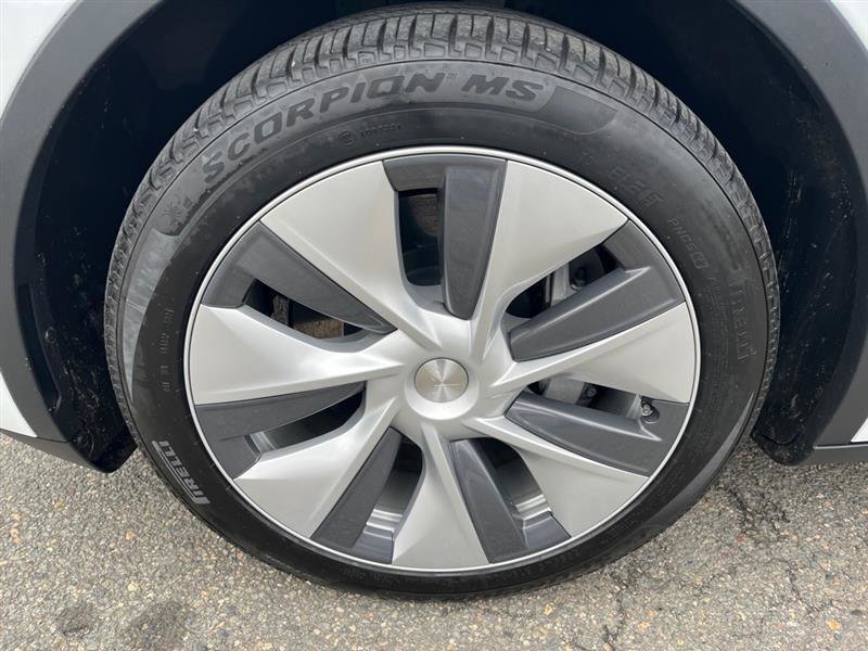 Used 2024 Tesla Model Y Long Range image 6