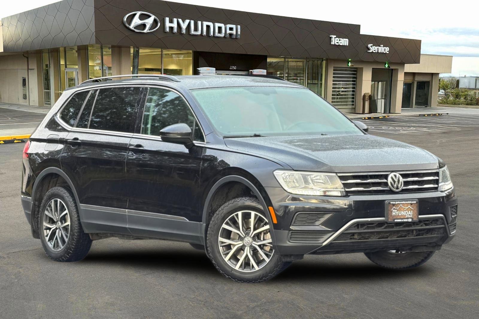 Used 2020 Volkswagen Tiguan SE w/ Panoramic Sunroof Package video 2
