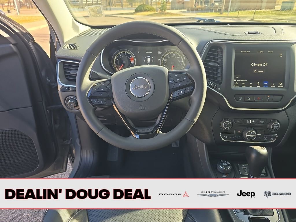 Used 2023 Jeep Cherokee Altitude Lux image 14