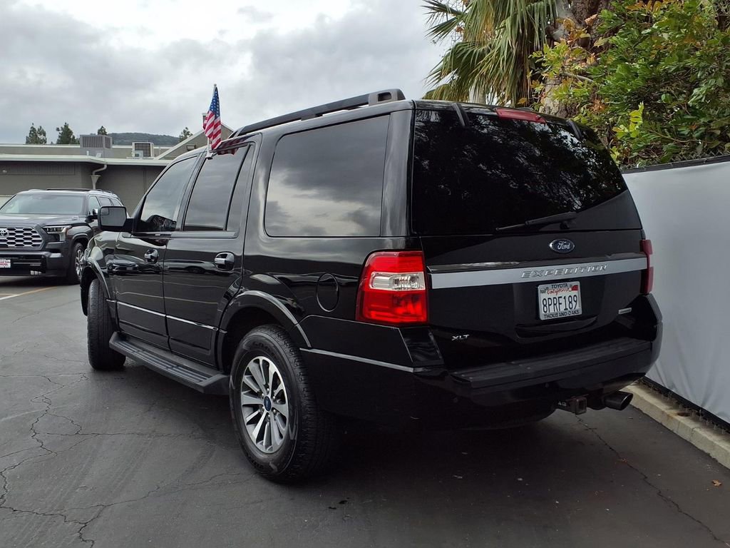 Used 2017 Ford Expedition XLT image 5