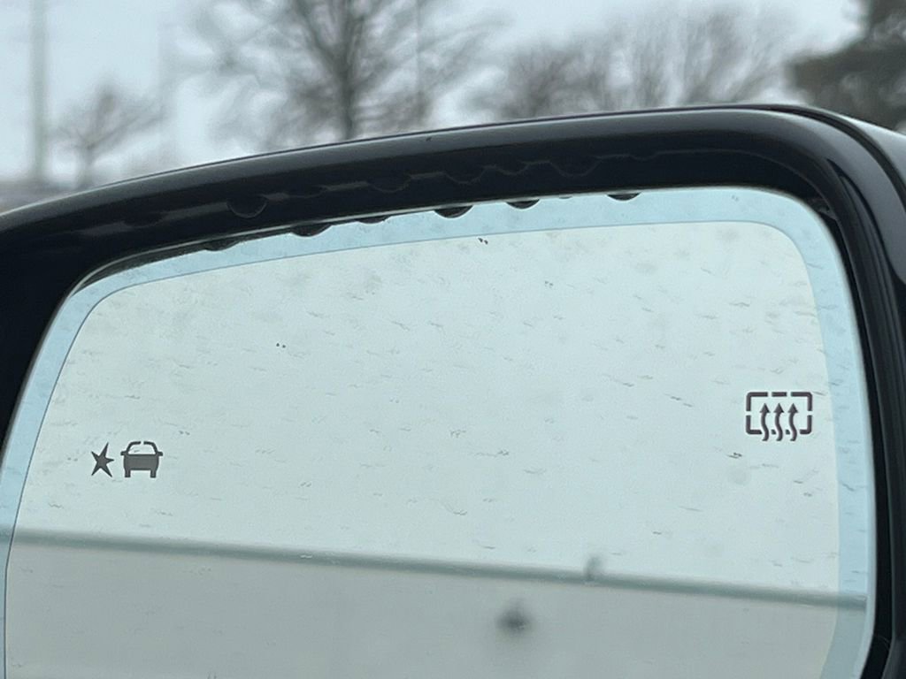 New 2026 Cadillac Optiq Luxury 1 image 34