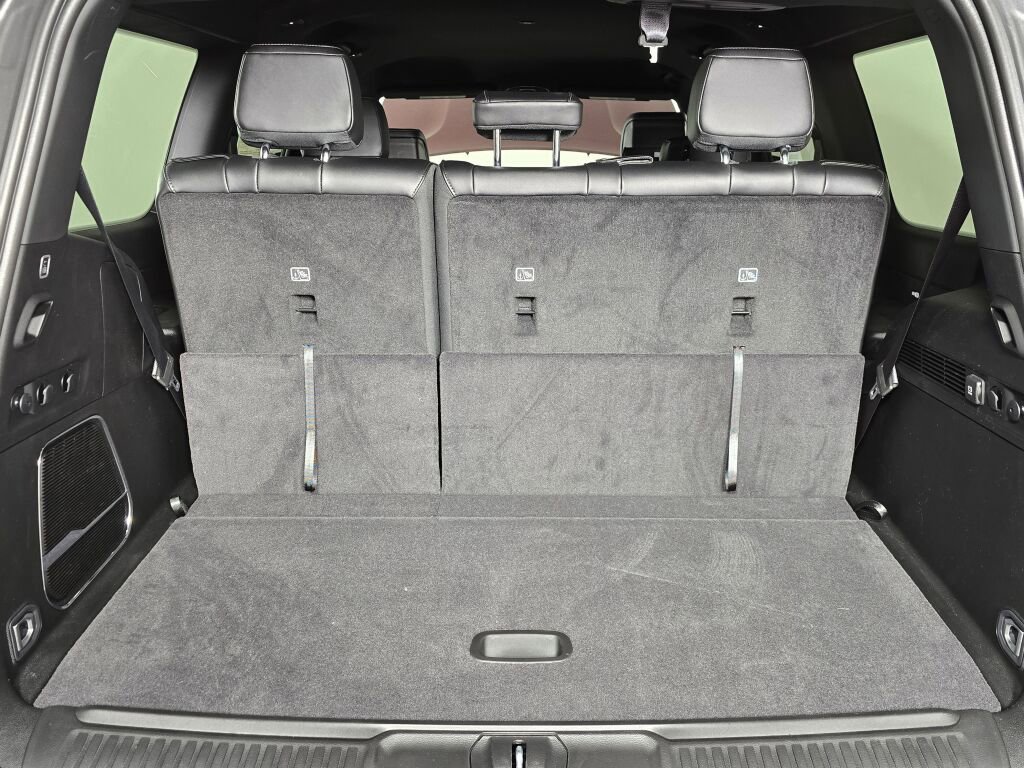 New 2025 Jeep Wagoneer Series II w/ HD Trailer Tow Package image 14