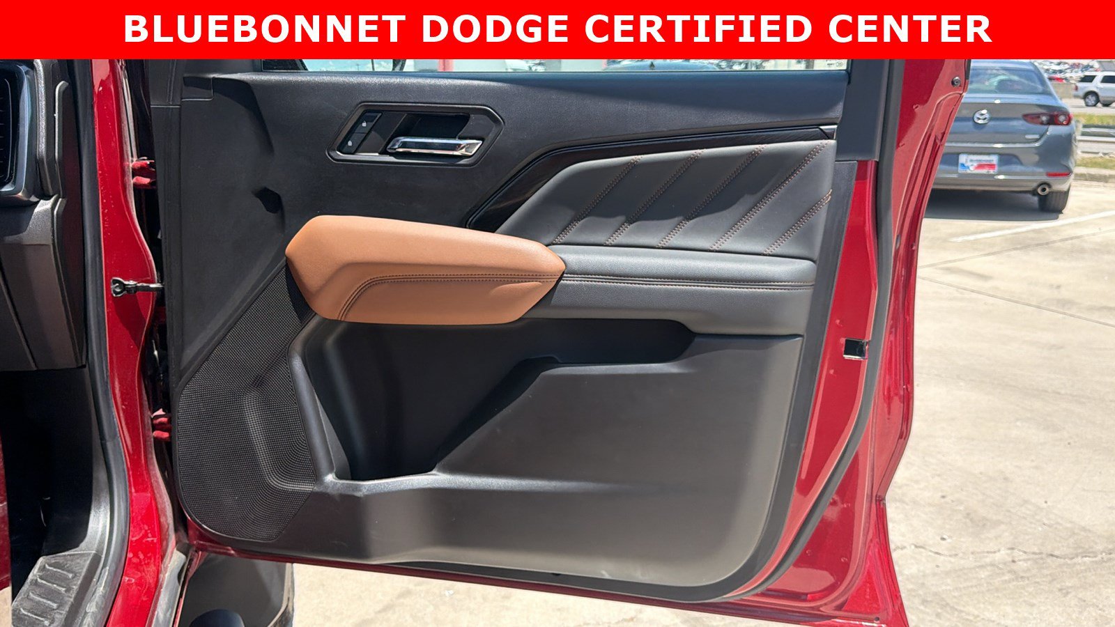 Used 2024 GMC Canyon AT4 w/ Technology Package AWD/4WD image 19