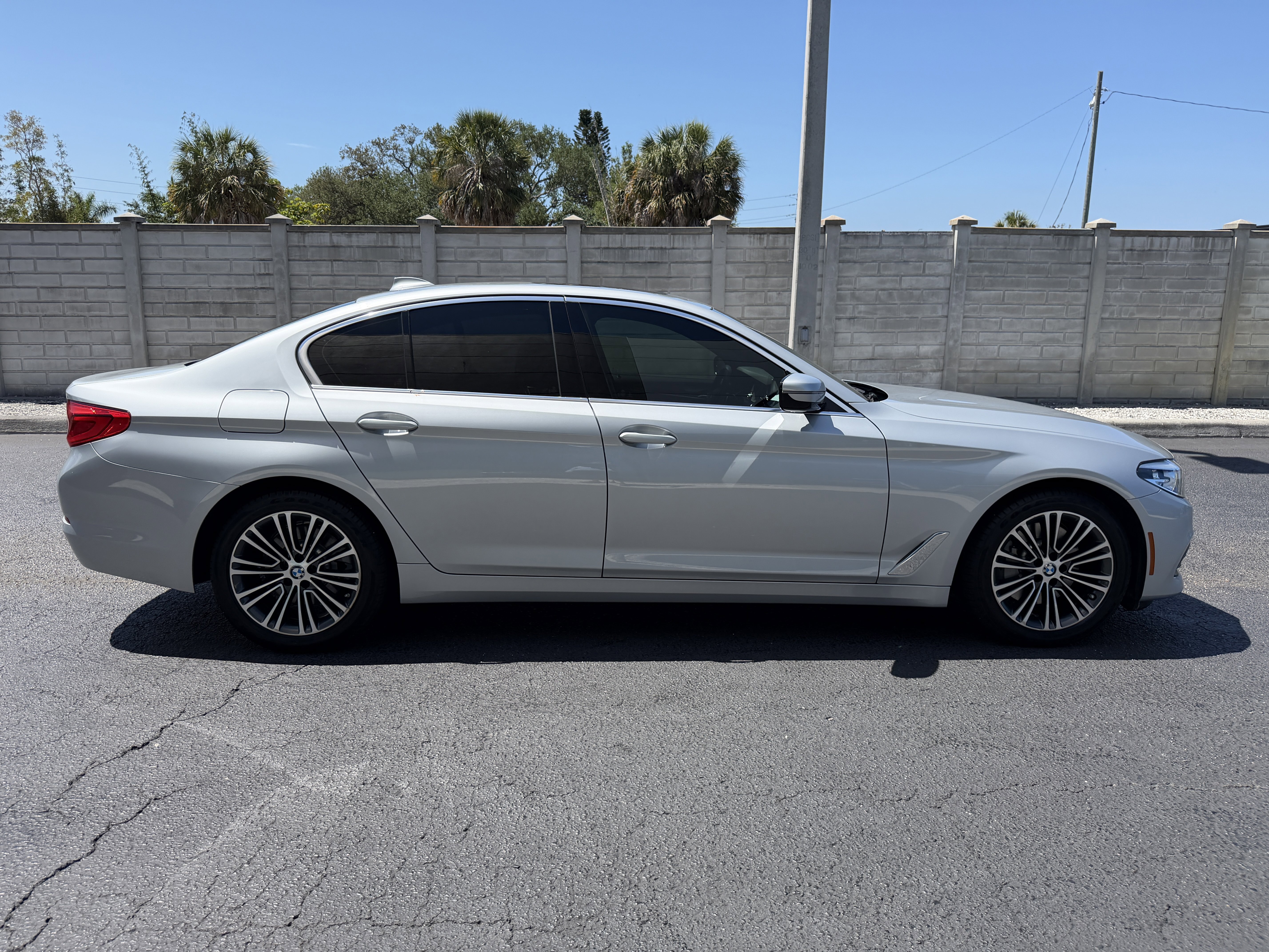 Used 2019 BMW 530i w/ Convenience Package RWD image 7