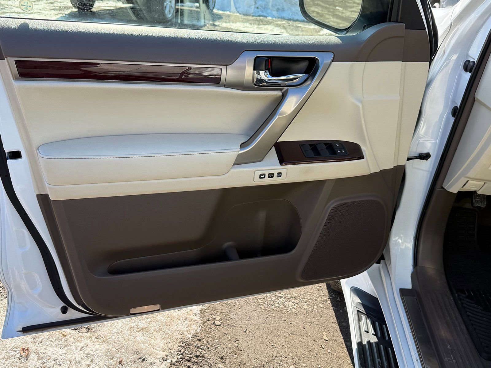 Used 2017 Lexus GX 460 image 14