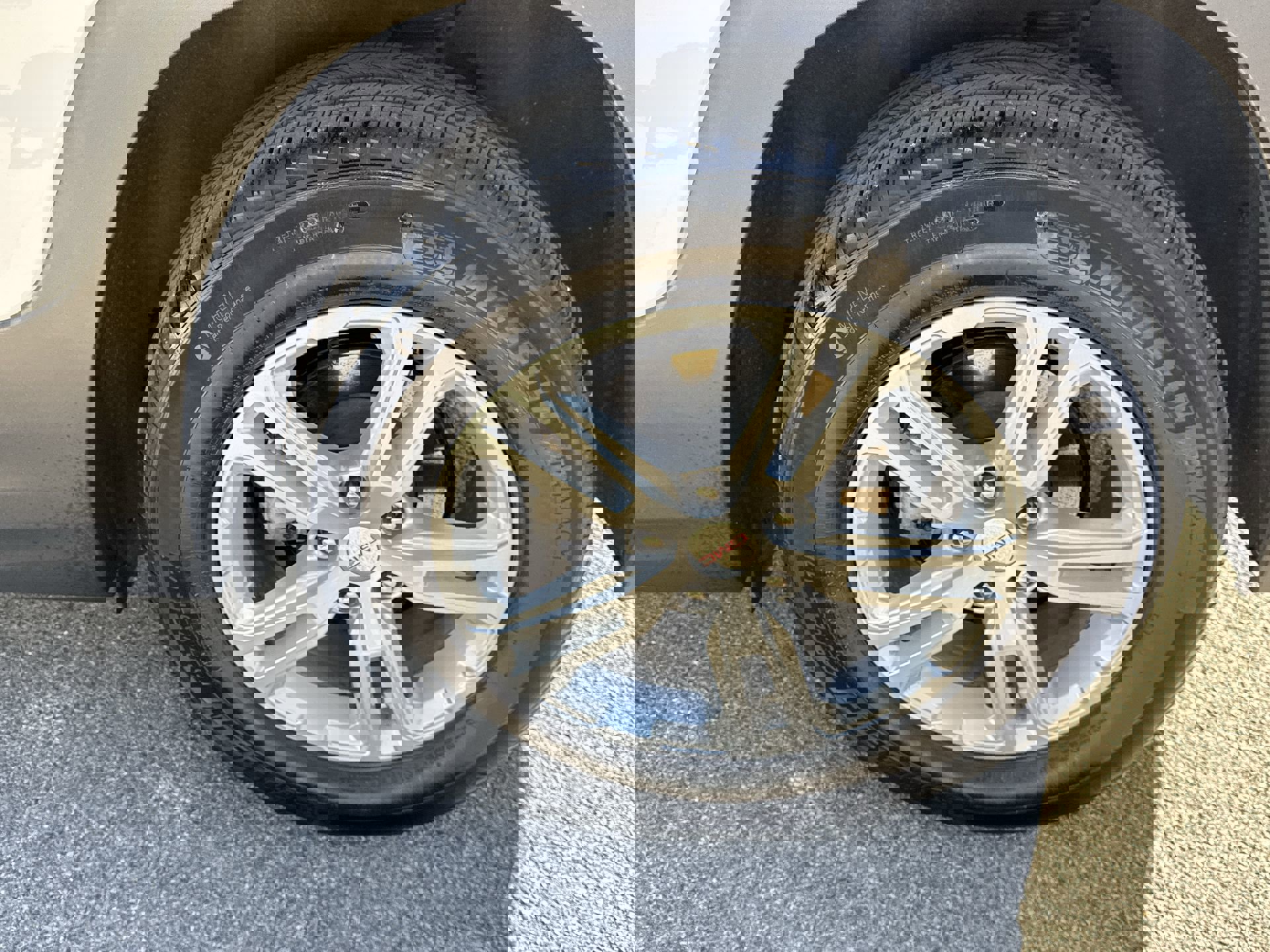 Certified 2023 GMC Terrain SLE w/ Driver Convenience Package image 31