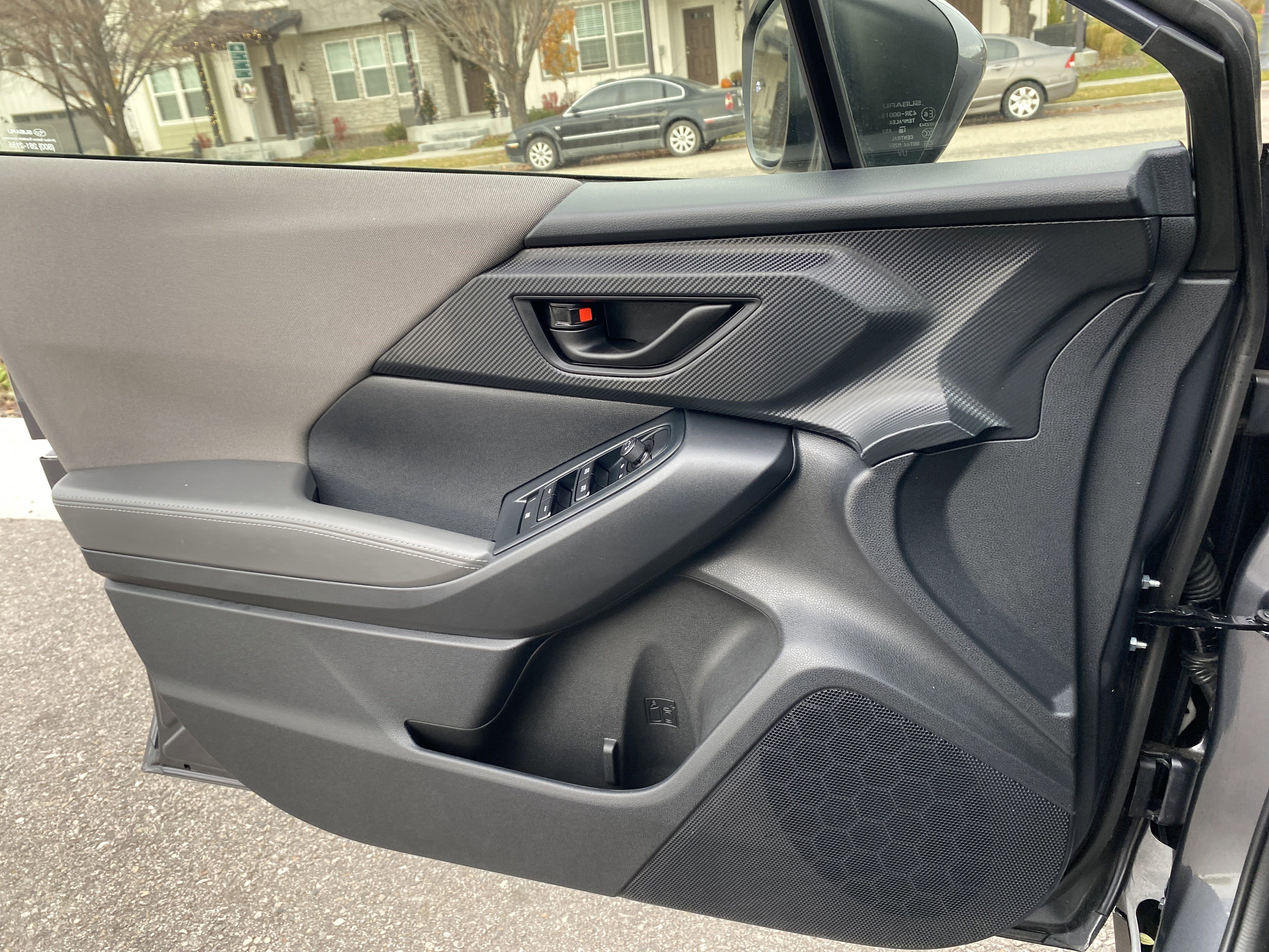 Used 2025 Subaru Crosstrek 2.0i Premium w/ Crosstrek Mirror Package image 17