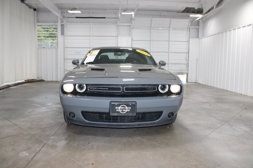Used 2023 Dodge Challenger SXT RWD image 3