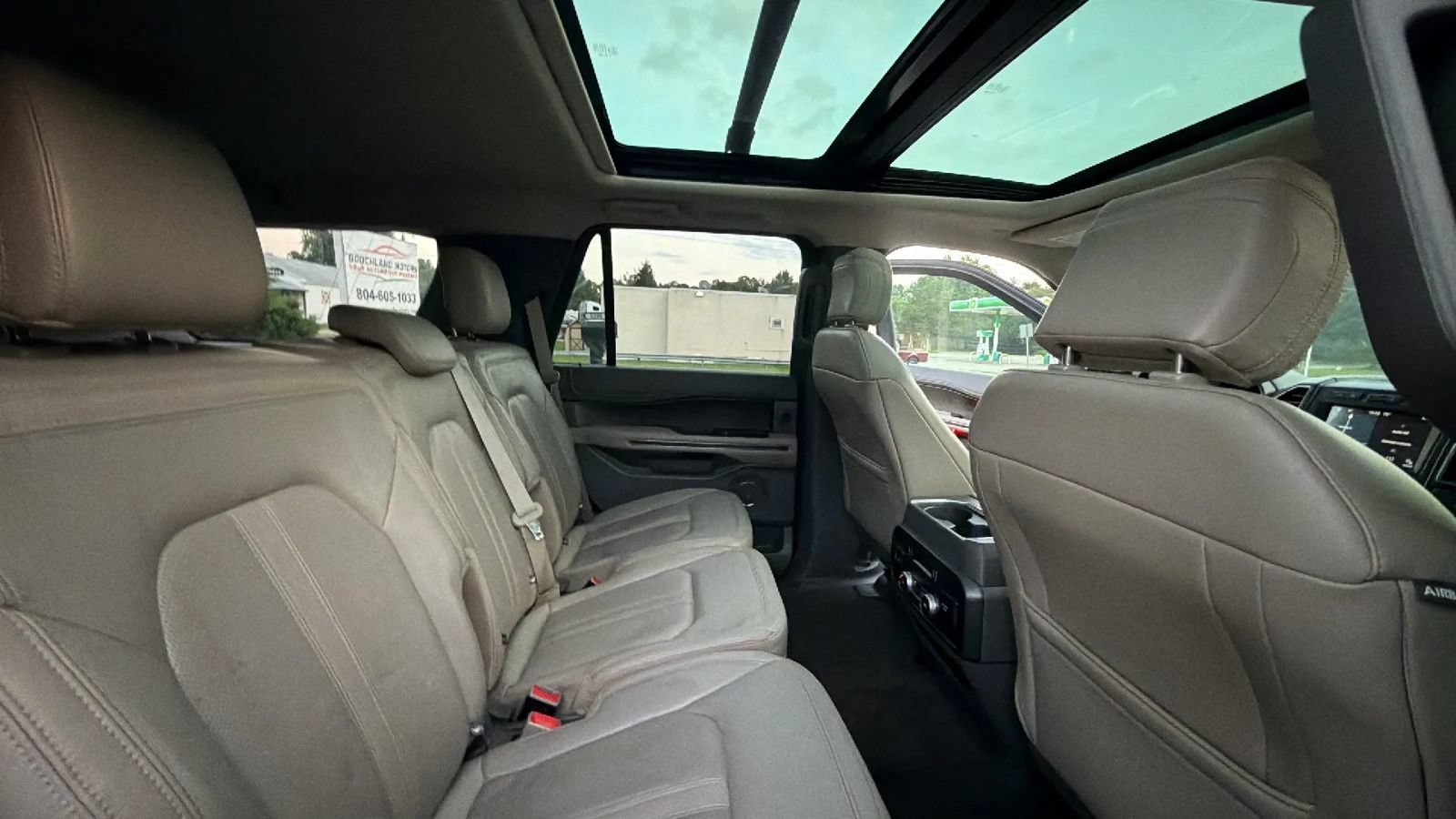 Used 2018 Ford Expedition Limited w/ Equipment Group 301A AWD/4WD image 55