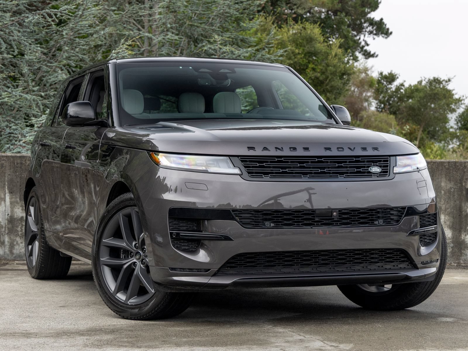 Used 2024 Land Rover Range Rover Sport Dynamic SE AWD/4WD image 6