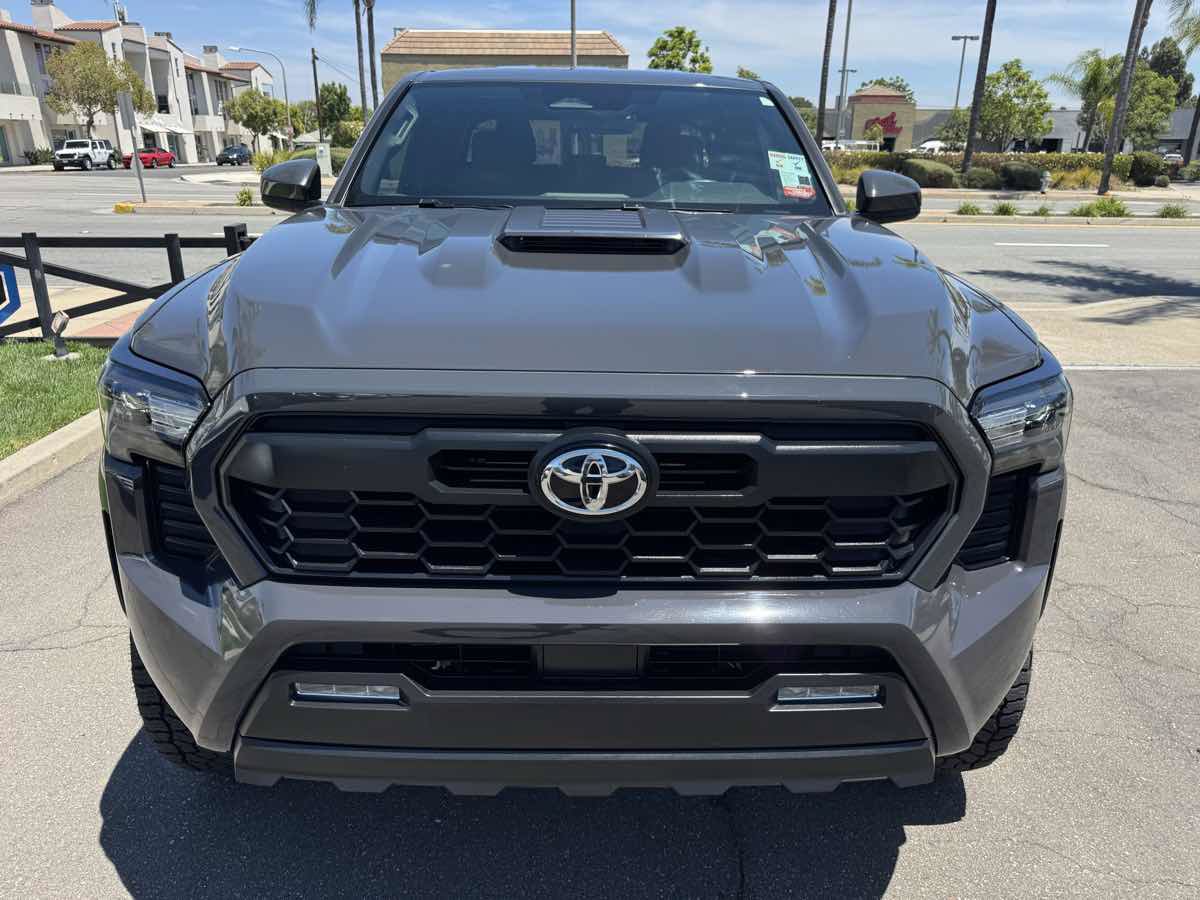 Used 2024 Toyota Tacoma TRD Sport AWD/4WD image 11