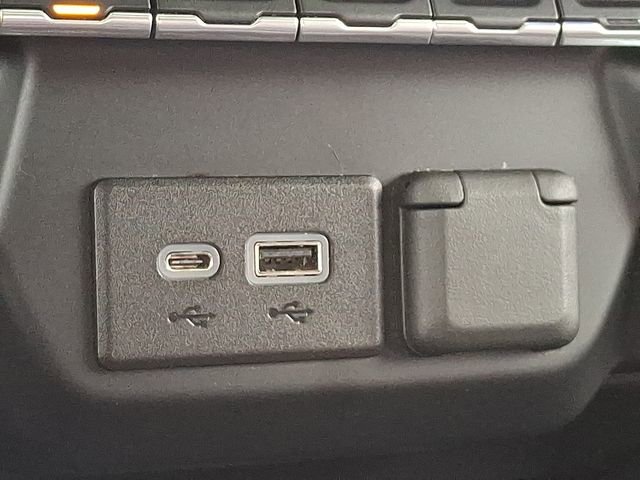 Certified 2019 GMC Sierra 1500 AT4 w/ AT4 Premium Package image 27