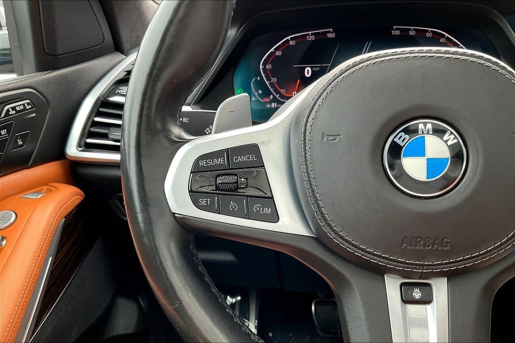 Used 2021 BMW X7 xDrive40i w/ M Sport Package AWD/4WD image 11