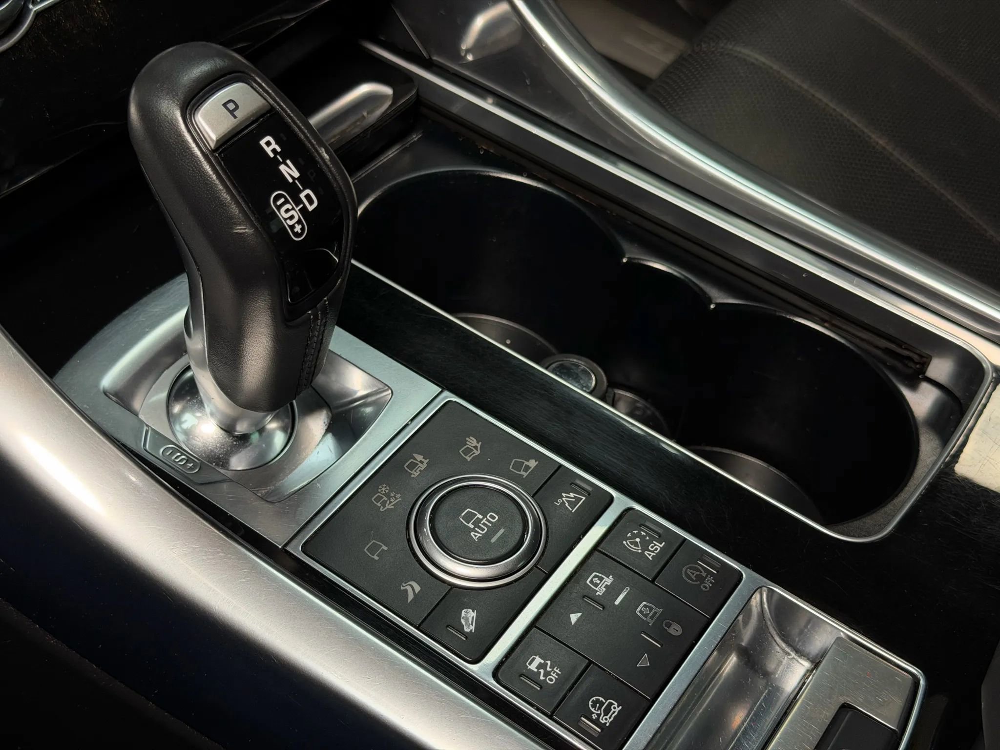 Used 2016 Land Rover Range Rover Sport Supercharged image 31