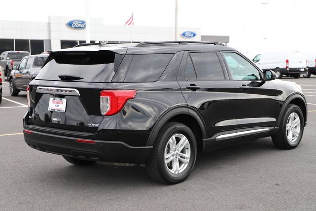 Used 2023 Ford Explorer XLT AWD/4WD image 4