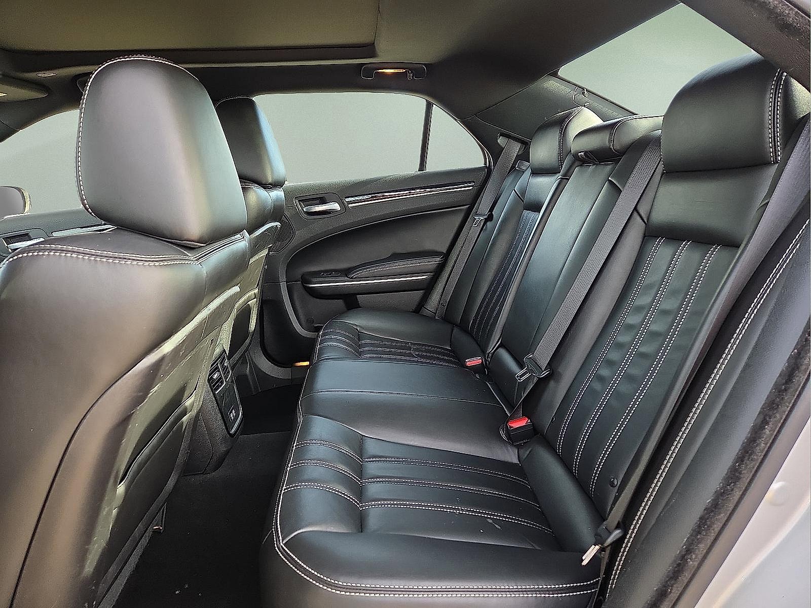 Used 2023 Chrysler 300 S image 10