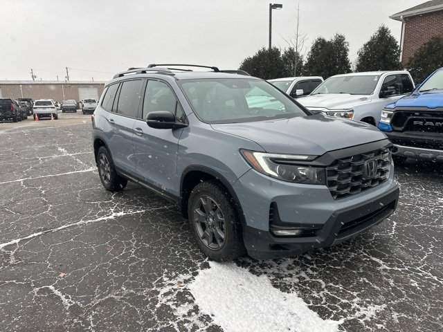 Used 2024 Honda Passport TrailSport image 2