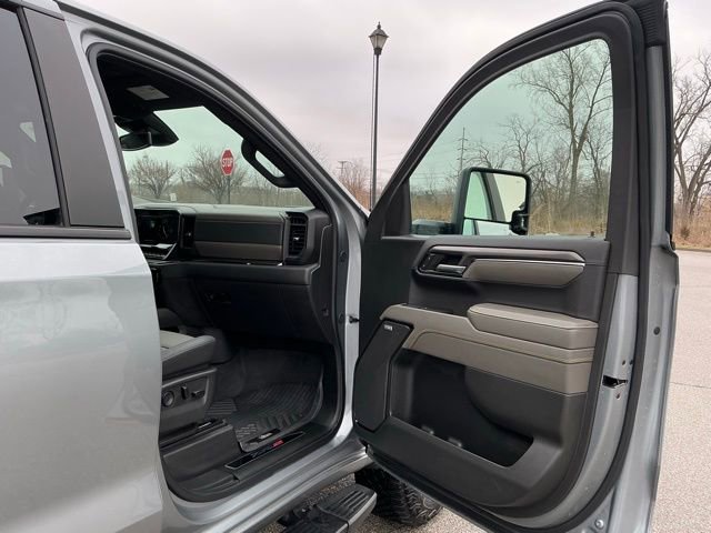 Used 2024 Buick Enclave Essence w/ Experience Buick Package image 60