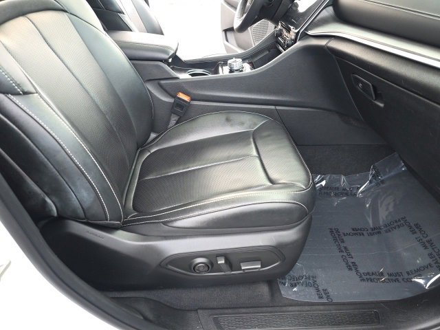 Used 2024 Jeep Grand Cherokee L Limited w/ Luxury Tech Group II image 49