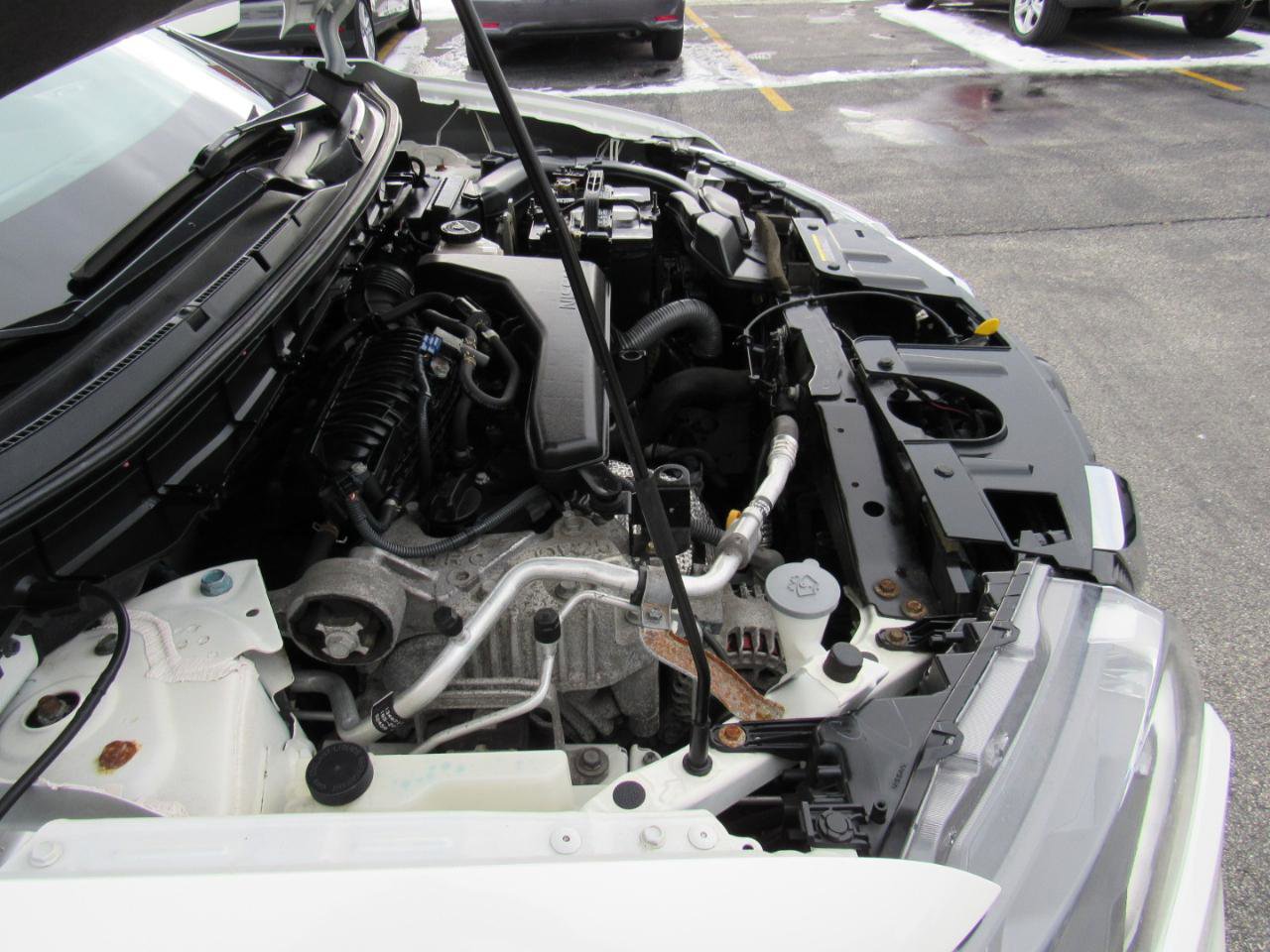 Used 2018 Nissan Rogue SV image 33