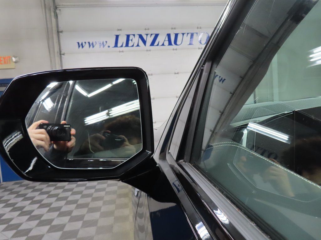 Used 2026 Cadillac Escalade Platinum Sport w/ LPO, Floor Liner Package AWD/4WD image 60
