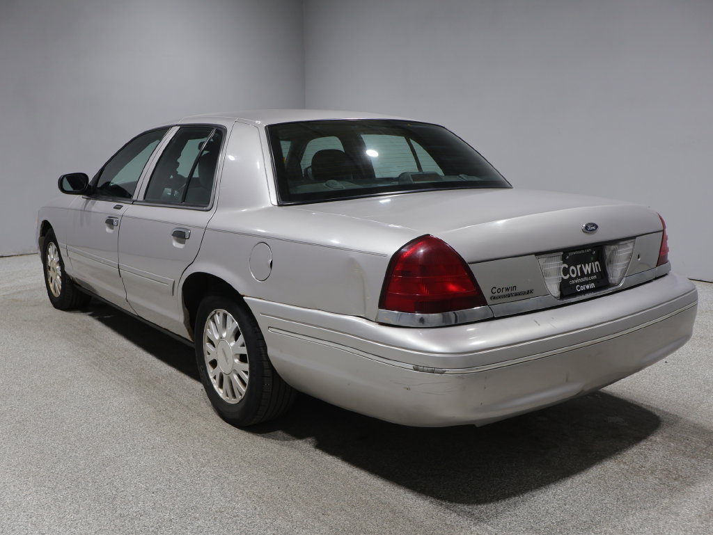 Used 2004 Ford Crown Victoria LX RWD image 14