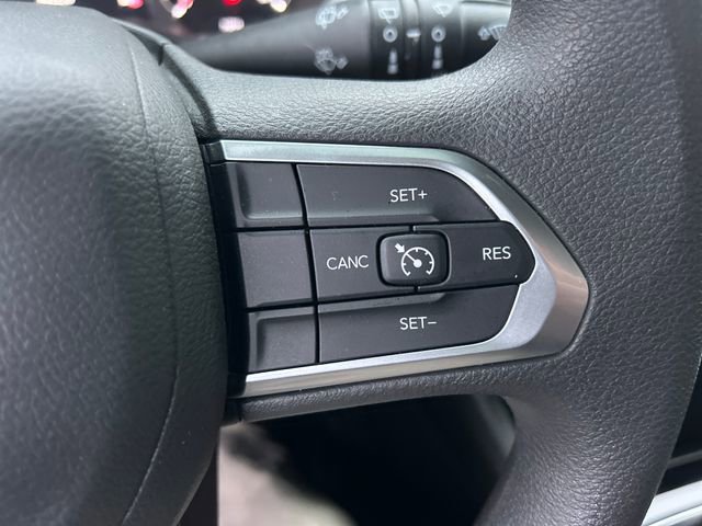 Used 2025 Jeep Compass Sport image 13