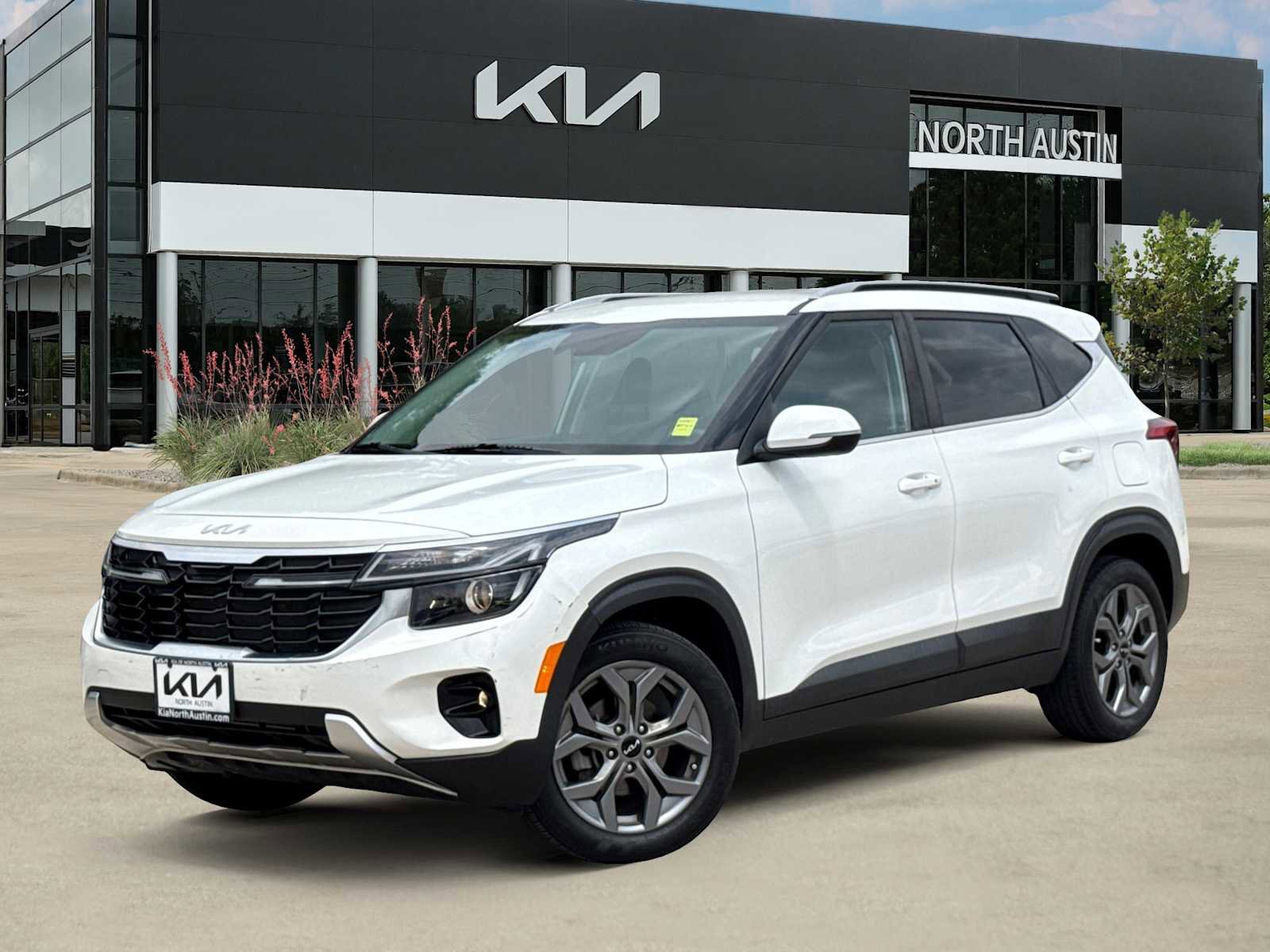 Used 2024 Kia Seltos S image 1