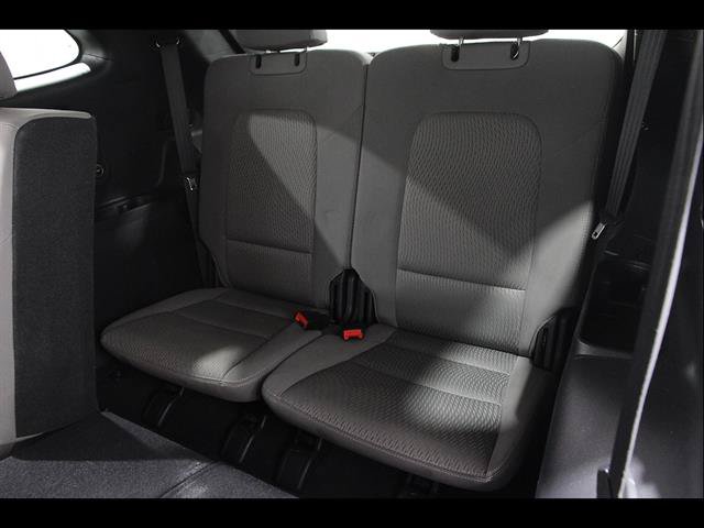 Used 2017 Hyundai Santa Fe SE AWD/4WD image 18