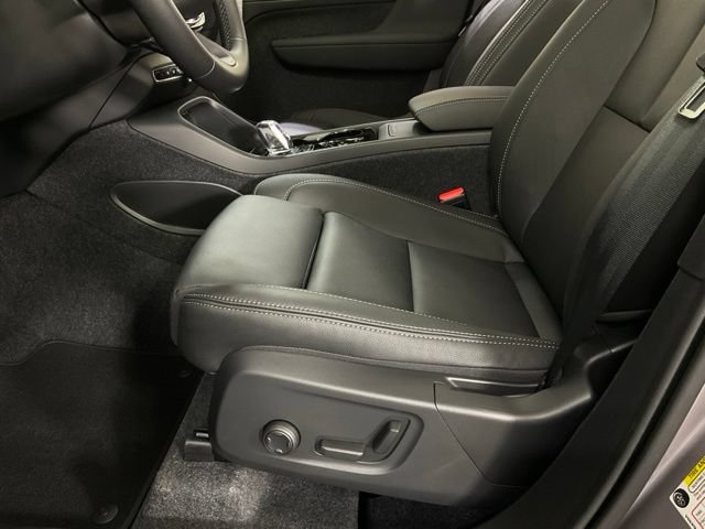 New 2026 Volvo XC40 B5 Plus w/ Protection Package Premier AWD/4WD image 33