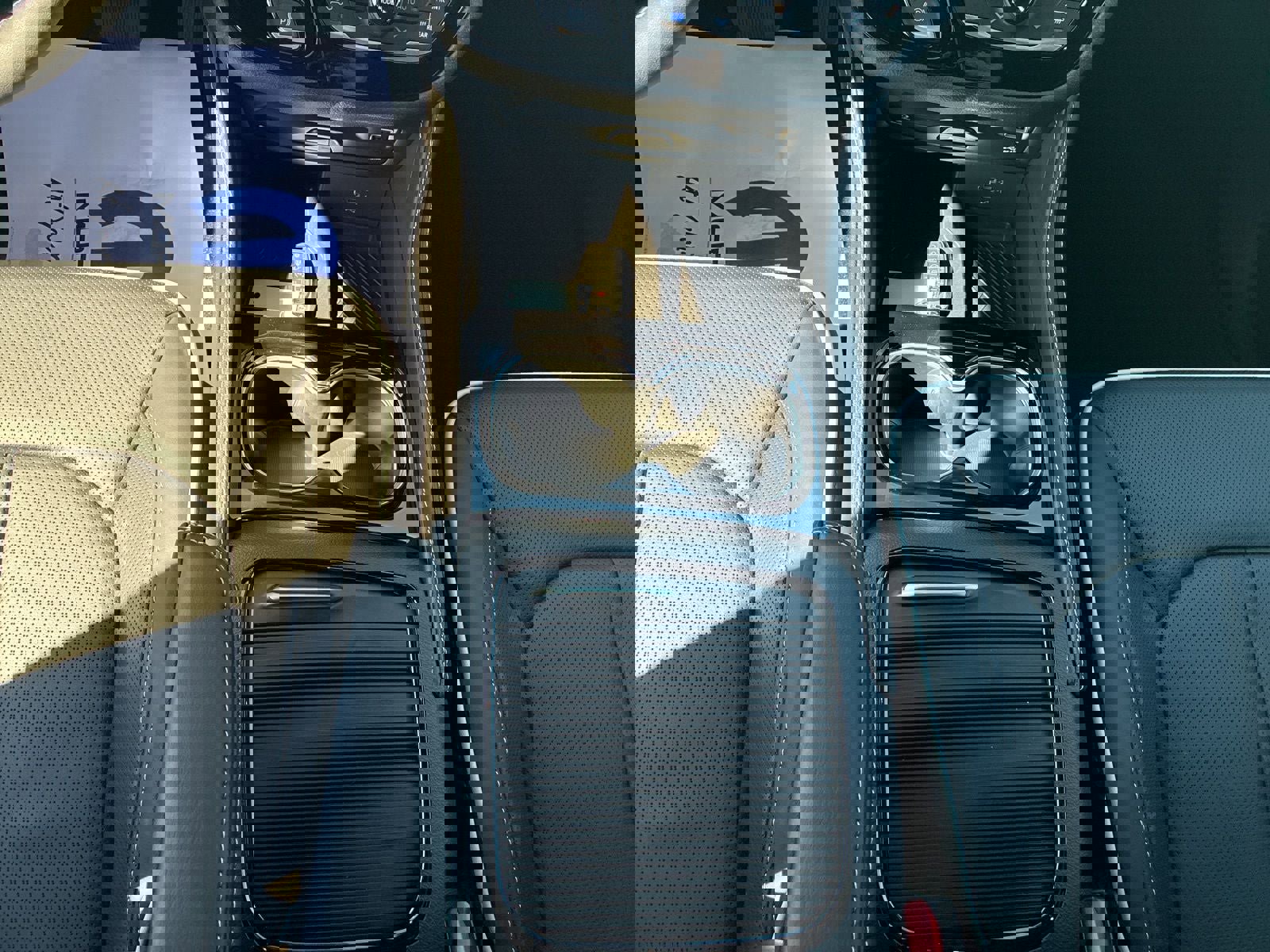 New 2026 Chrysler Pacifica Limited w/ Uconnect Theater Family Group image 17