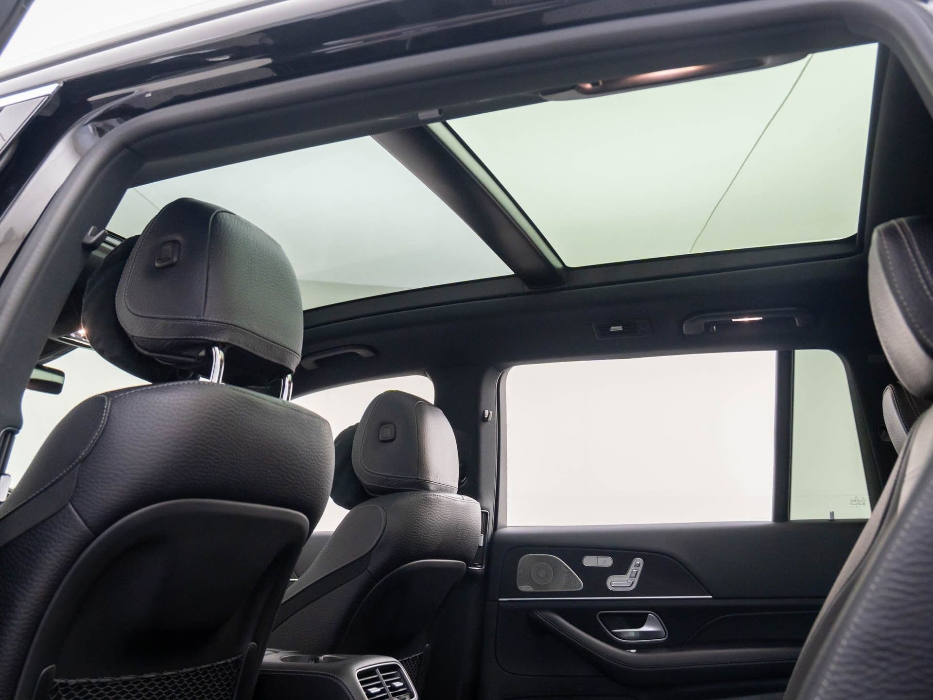 New 2026 Mercedes-Benz GLS 580 4MATIC image 19