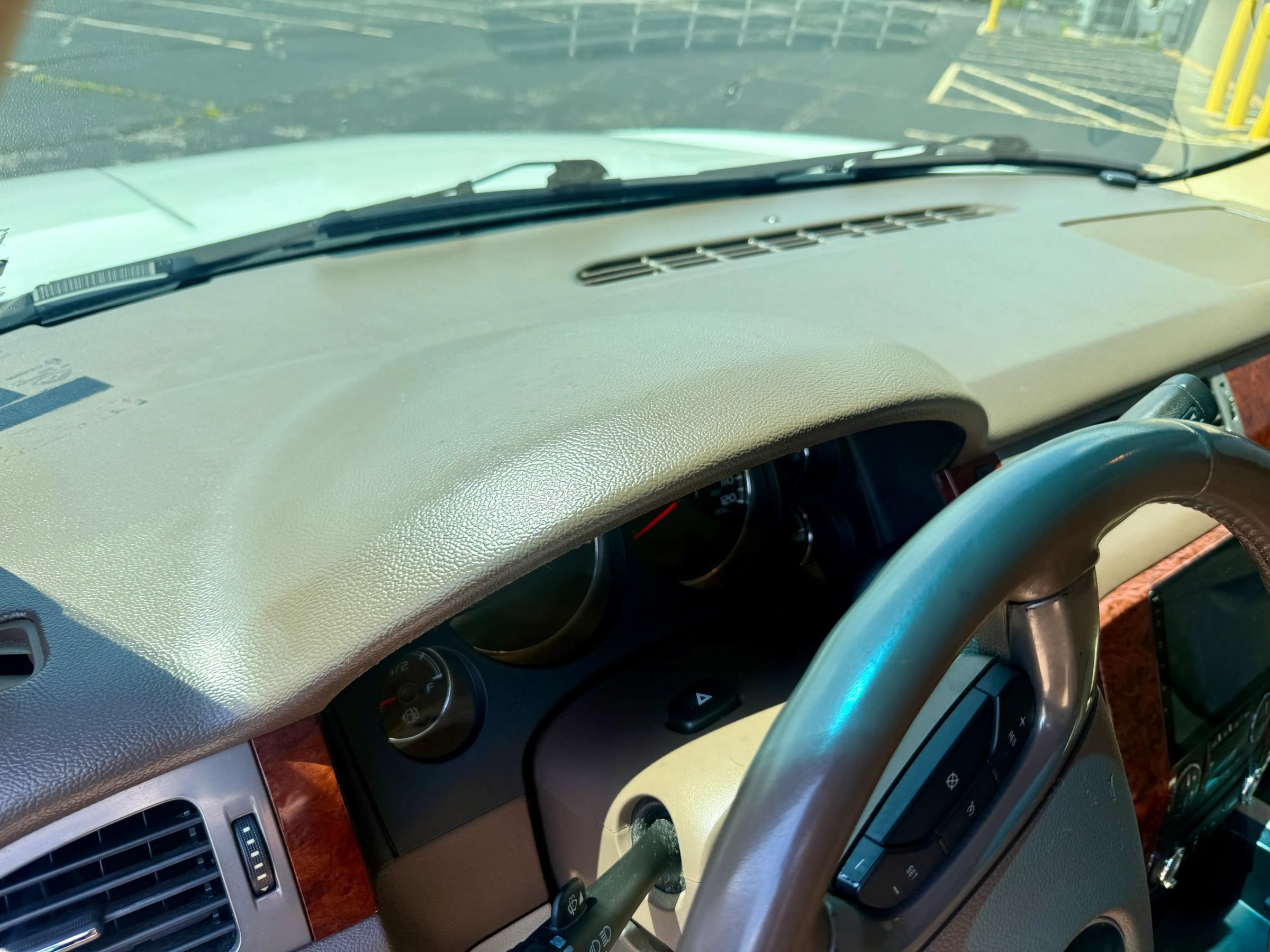 Used 2010 Chevrolet Tahoe LT AWD/4WD image 34