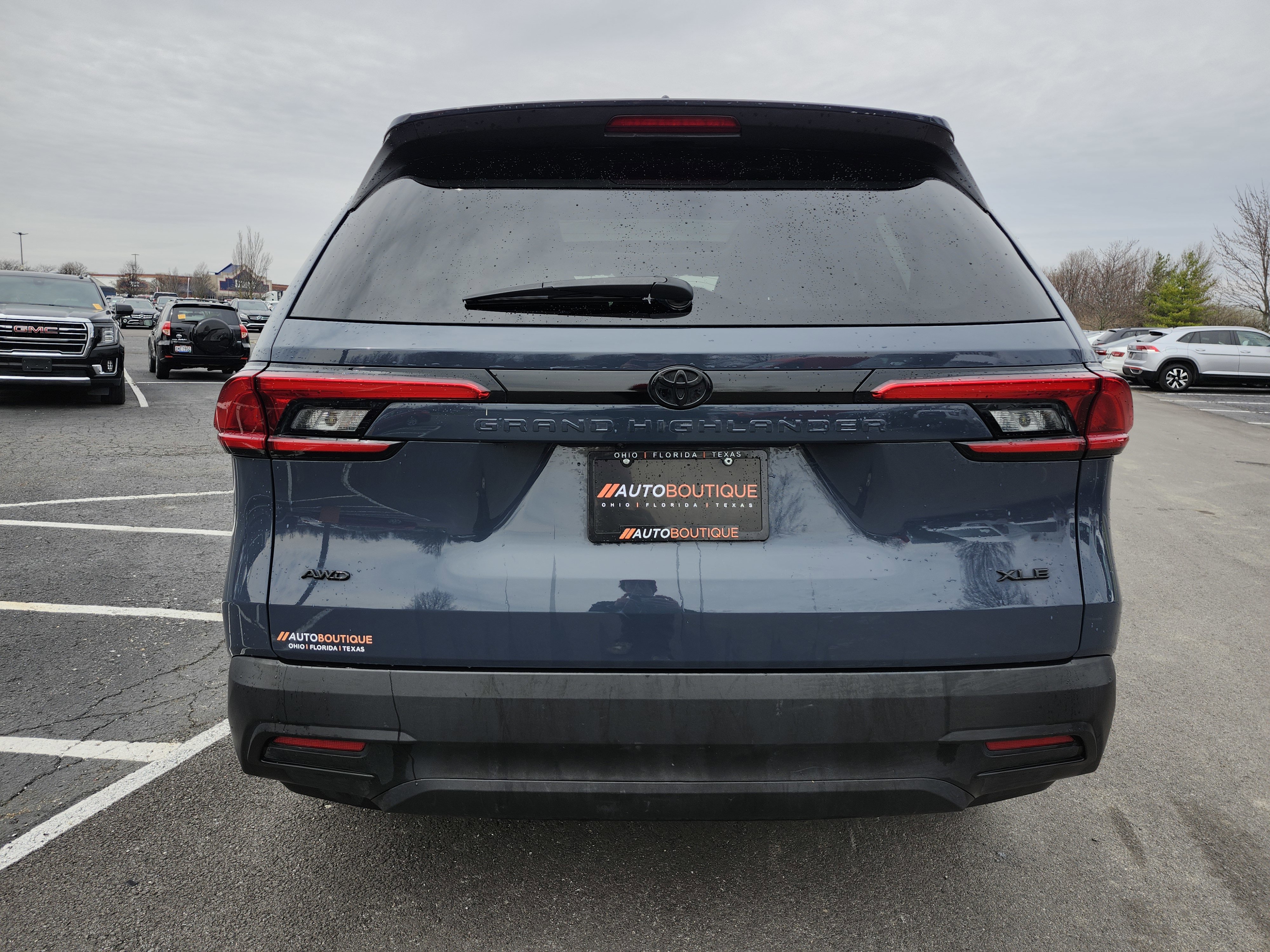 Used 2024 Toyota Grand Highlander Limited image 17