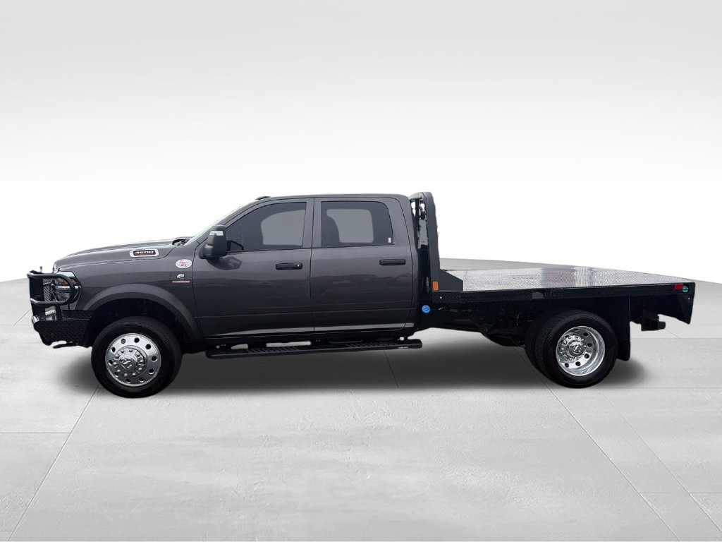 Used 2026 RAM 4500 Tradesman w/ Chrome Appearance Group AWD/4WD image 2