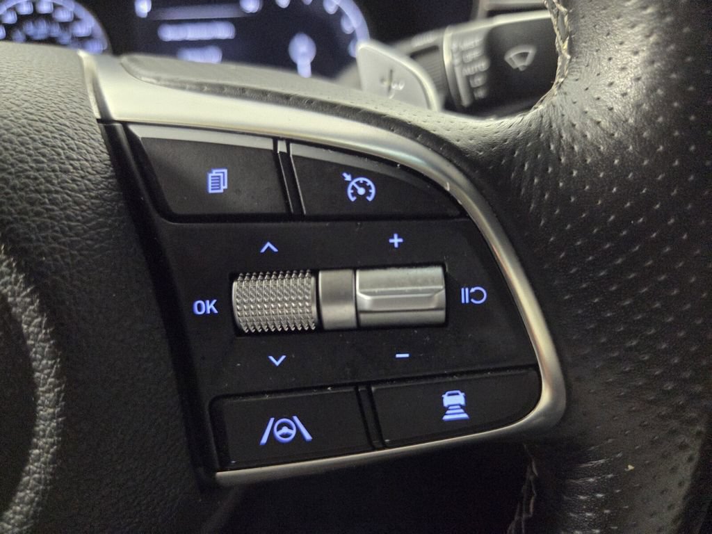 Used 2022 Genesis G70 3.3T RWD image 17