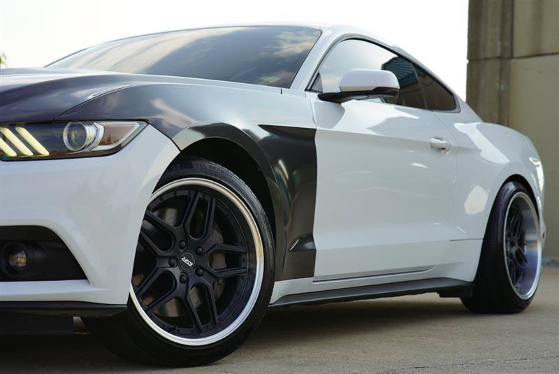Used 2015 Ford Mustang Coupe RWD image 11