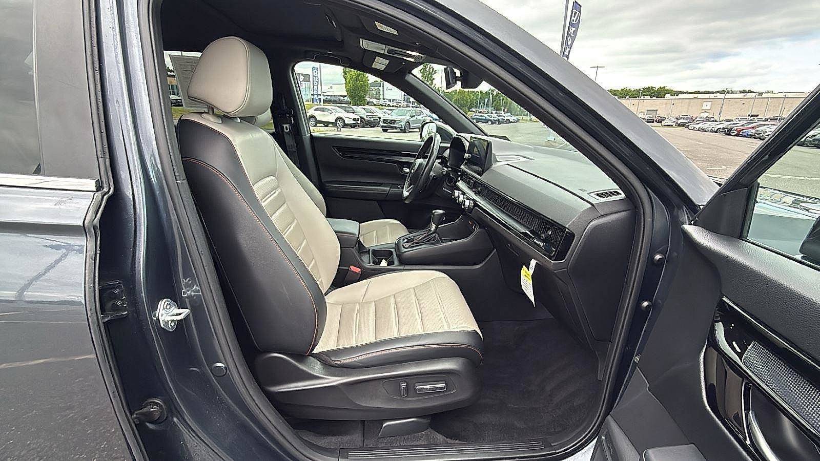 Used 2024 Honda CR-V Sport Touring image 17