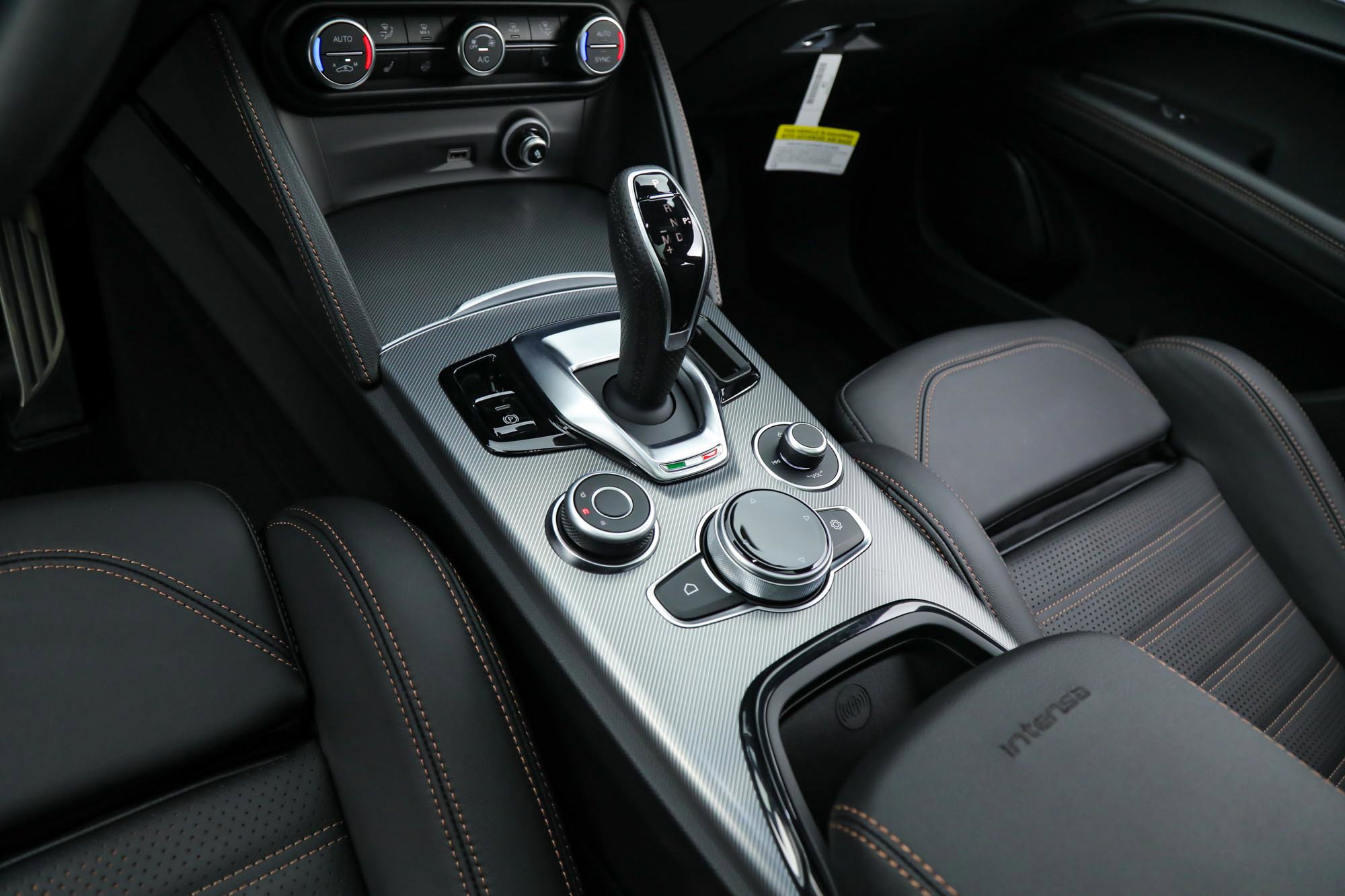 New 2025 Alfa Romeo Stelvio Sprint image 18