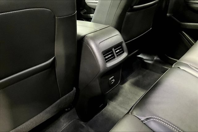 Used 2023 GMC Terrain SLT w/ Infotainment Package II FWD image 10