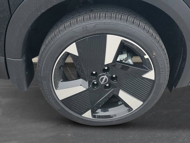 New 2026 Nissan Kicks SR image 8