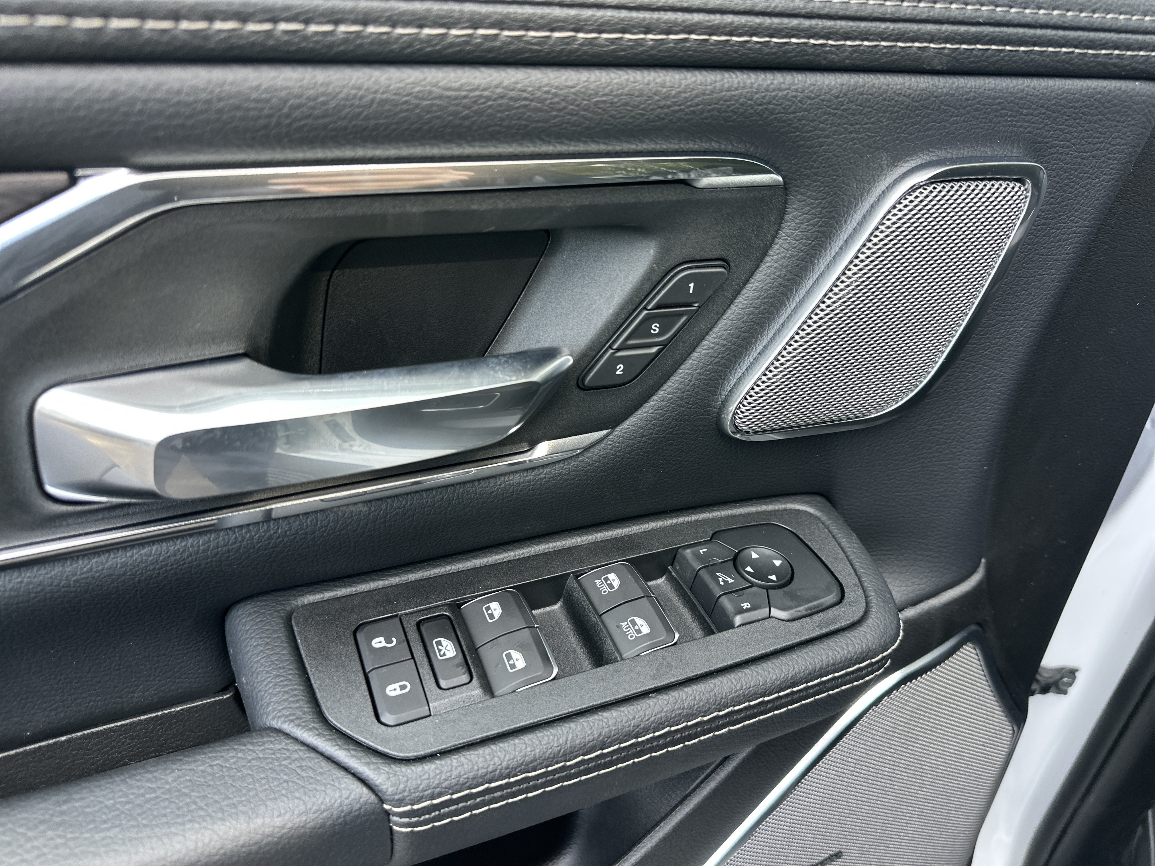 New 2027 RAM 1500 Laramie AWD/4WD image 34